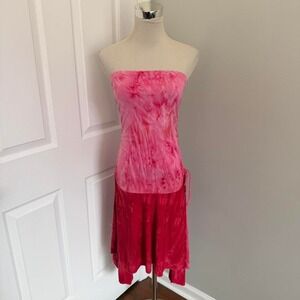 Y2K RED AND PINK CITY TRIANGLES STRAPLESS ASYMMETRICAL MIDI DRESS‎